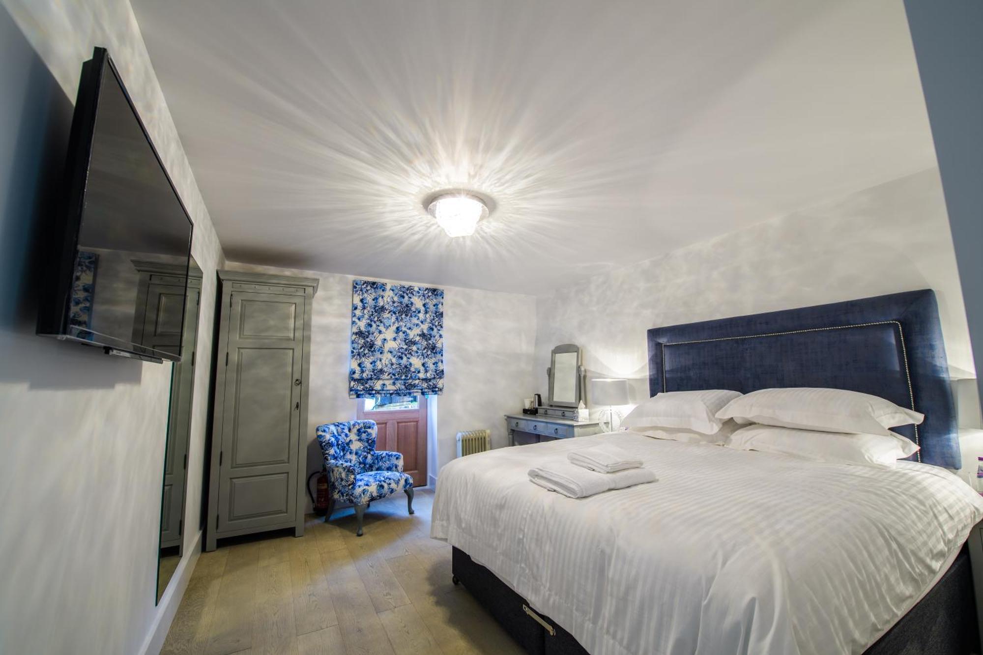 Bed and Breakfast Crondon Park Сток Экстерьер фото